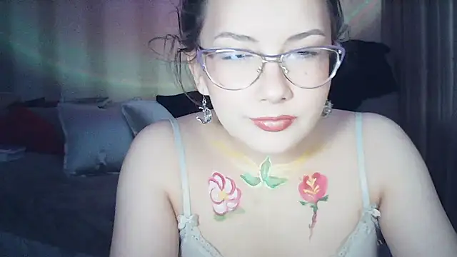 MoodieMira online show from March 21, 4:56 pm