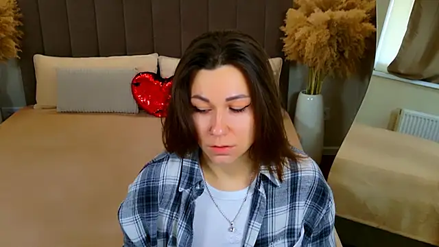 EdenSolis online show from April 11, 7:56 am