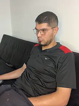 mirallesandbig online show from November 22, 11:07 pm