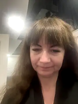 Butterfly8385 online show from November 15, 5:30 am