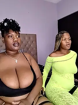 SweetBedroomEyez online show from August 9, 10:52 am