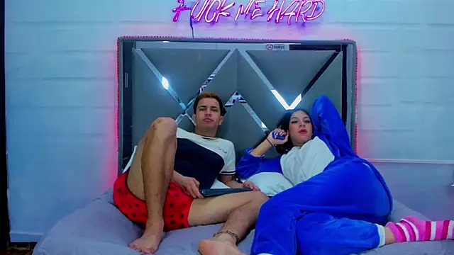 Innocent Room1 online show from October 20, 6:44 pm