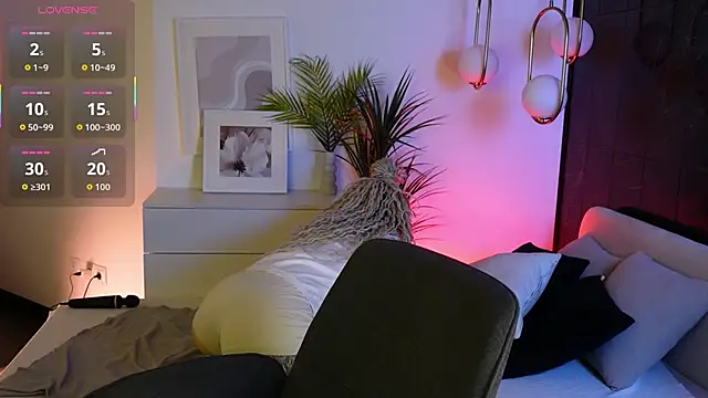 mia silkk online show from November 7, 8:09 am