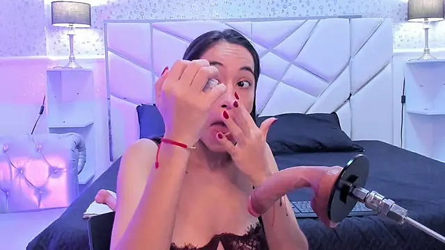 GabbiePrice online show from April 10, 11:38 am