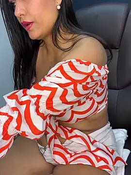 Snapshot of _Isabella_1 chatting on October 18, 5:32 am Isabella 1 online show from October 18, 5:32 am