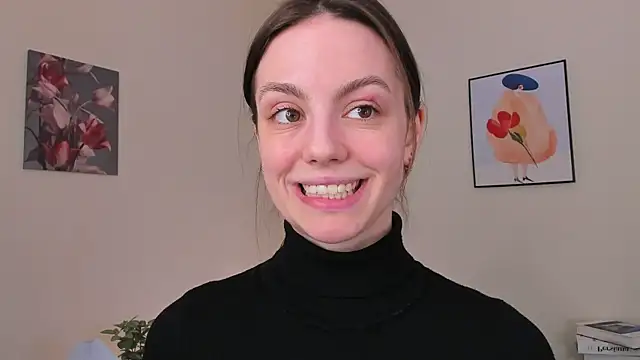 sweet and flirt online show from March 18, 7:35 am