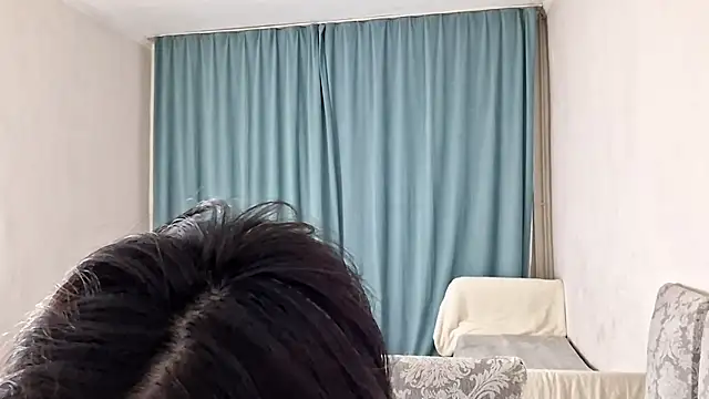 Lyndasilk online show from April 17, 4:09 pm