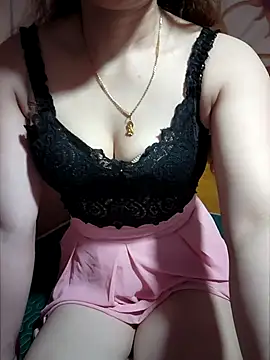 LeanaLy online show from November 2, 1:36 pm