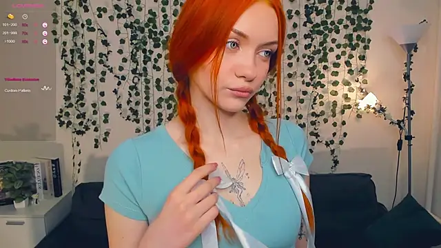 Snapshot of Foxy_blush chatting on October 21, 7:07 pm Foxy blush online show from October 21, 7:07 pm