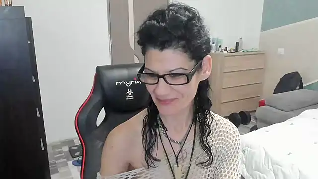 SweetSin40 online show from March 16, 3:31 am