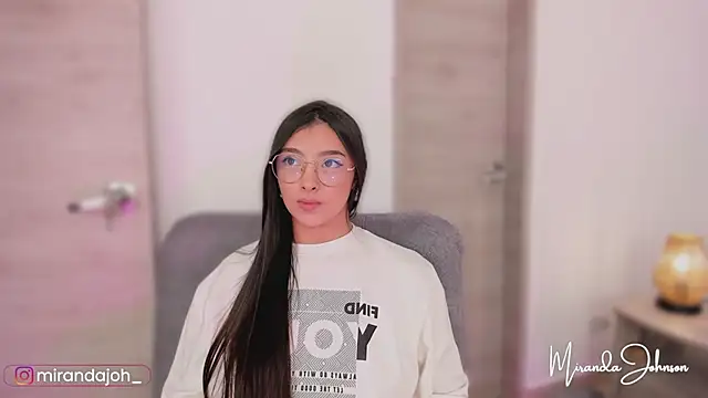 MirandaJohnson  online show from October 25, 1:30 pm