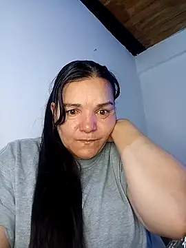 Snapshot of MilfBlonde_ chatting on October 18, 11:24 am MilfBlonde online show from October 18, 11:24 am
