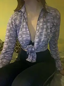 KittieCreme online show from November 15, 1:01 pm