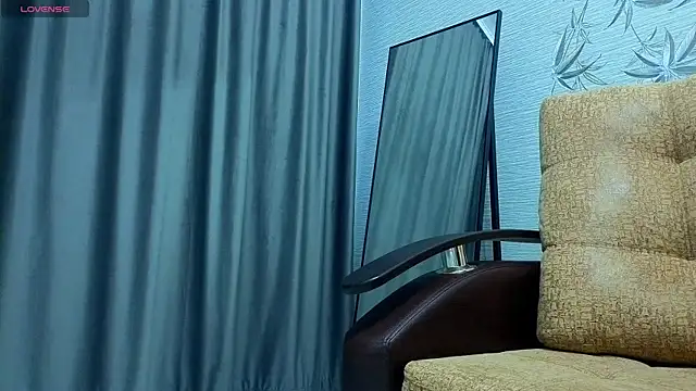 MissPompadure online show from December 21, 11:58 am