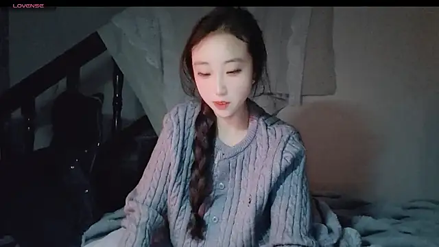 hyp0crite online show from November 19, 3:56 pm