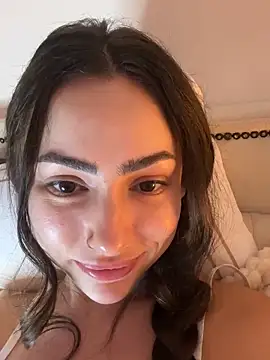 Baby Mia pires online show from December 2, 2:13 am