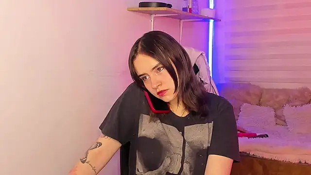 Emily Lindey online show from October 23, 3:34 am