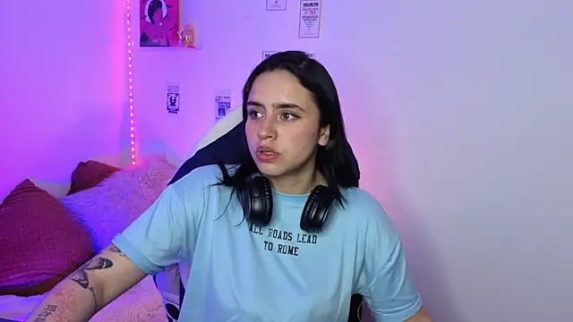 Emily Lindey online show from April 10, 6:30 am