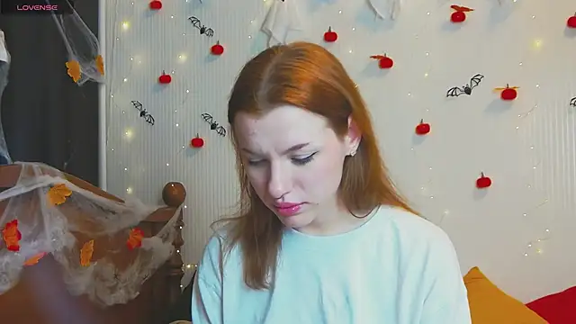 MeganNewCat online show from October 31, 1:26 pm