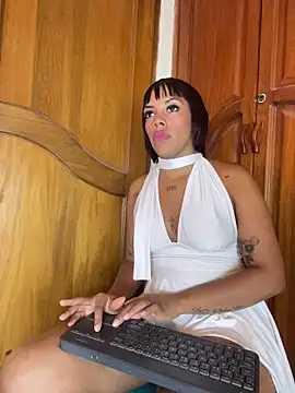 NovaFoxx online show from March 29, 8:08 pm