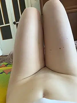 JuicyGamess online show from April 11, 7:45 am