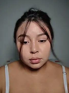 EliaStone05 online show from March 8, 8:02 pm