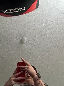 Zoe fire online show from December 15, 11:26 am