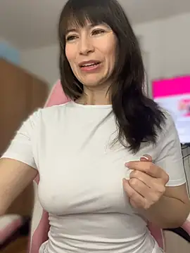 AlanaRius18 online show from April 20, 7:44 am