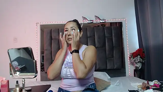 Salmma Milf online show from April 21, 11:39 am