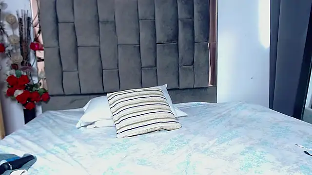 Salmma Milf online show from November 7, 12:00 pm