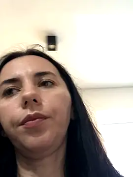 oliviya mur online show from October 18, 2:31 pm