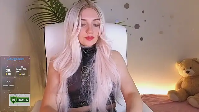 cute cake online show from December 5, 8:10 pm