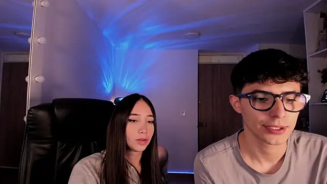 Mikeyvioleta  online show from December 5, 12:32 am