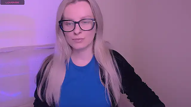 AllaLeomz online show from November 19, 8:14 am