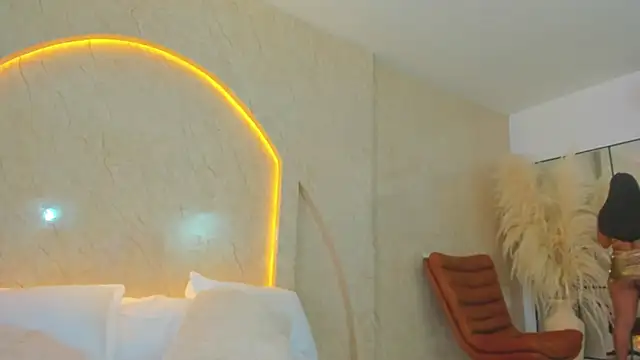 Antonella Russo1 online show from December 16, 1:50 pm