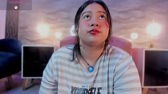 lilithst  online show from November 9, 9:33 pm