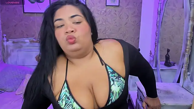 Sara clk online show from April 11, 8:34 pm