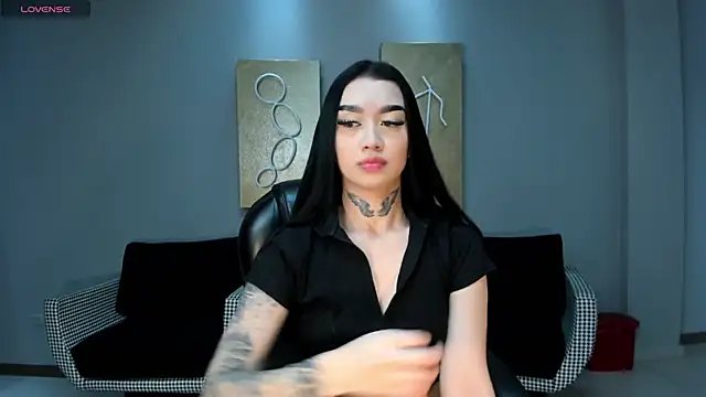 MeganCross1 online show from December 4, 4:04 am