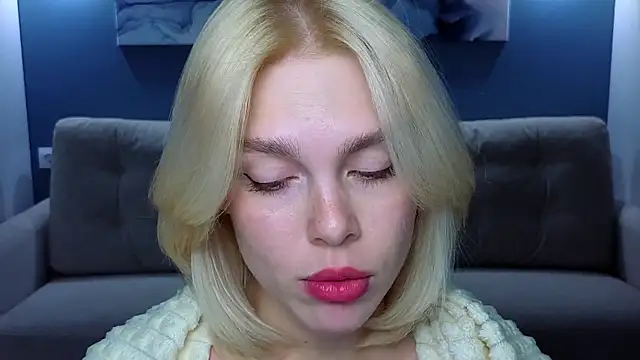 Maya Morrow online show from October 21, 1:37 pm