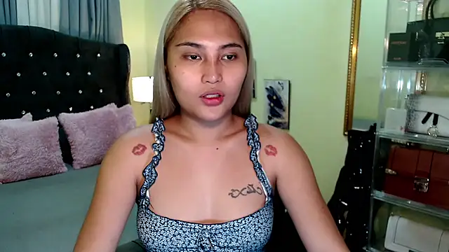 Sammyloove online show from June 25, 5:58 pm