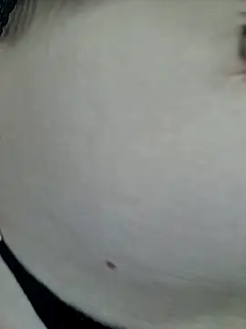 bambiluly online show from December 3, 7:27 pm