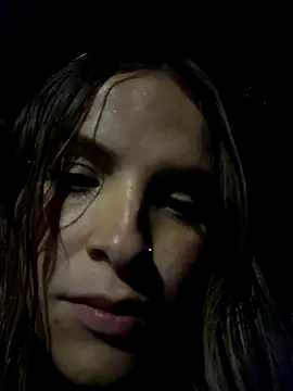 bambiluly online show from December 21, 3:00 am