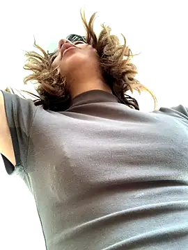 MiaaCute- online show from December 14, 3:40 pm