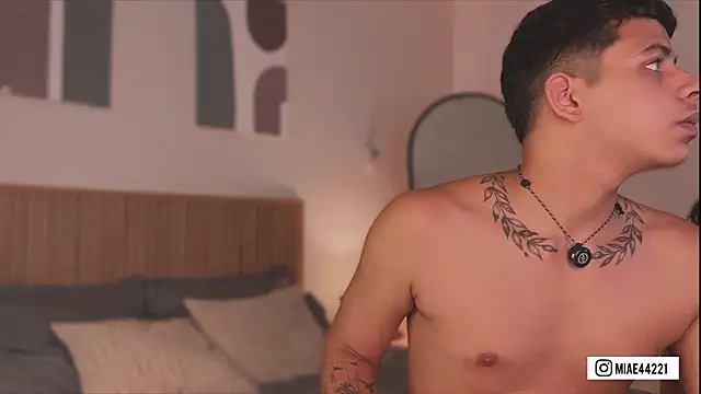 Little Emma 11 online show from March 10, 12:20 pm