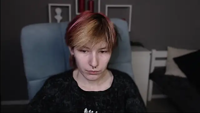 guitarandangell online show from April 19, 6:10 pm