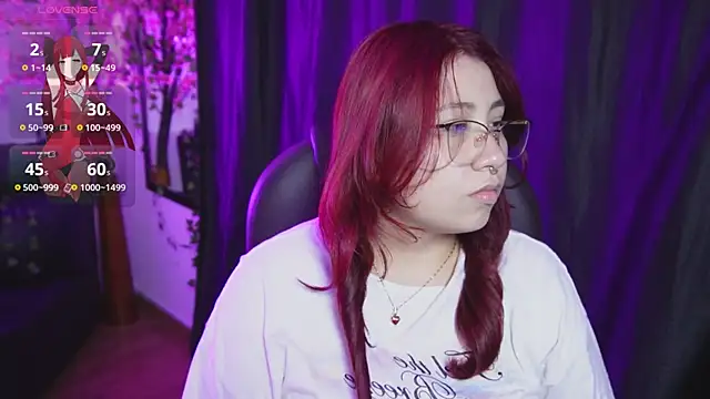 littlee red online show from June 4, 8:13 pm