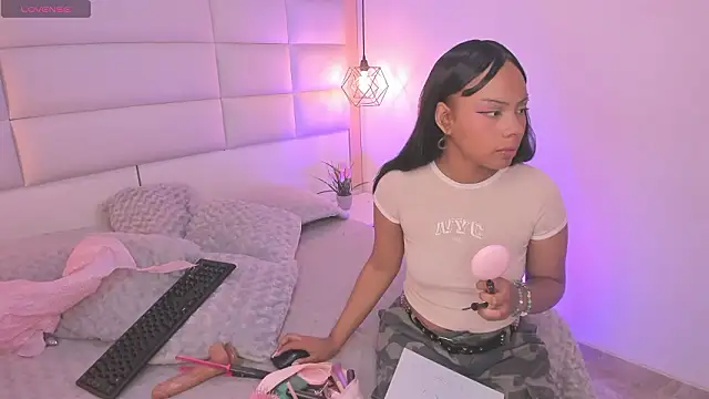 Sofia clk online show from February 13, 3:52 am