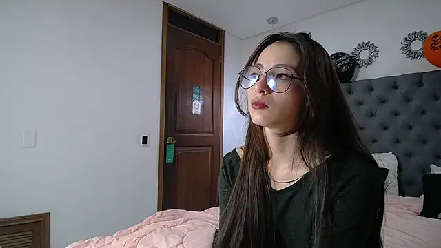 Candy  Roosse online show from October 22, 4:06 am