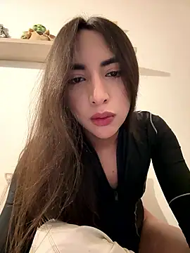 valeriahornier online show from January 10, 6:29 am