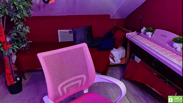  HypeQueen  online show from November 4, 8:58 pm